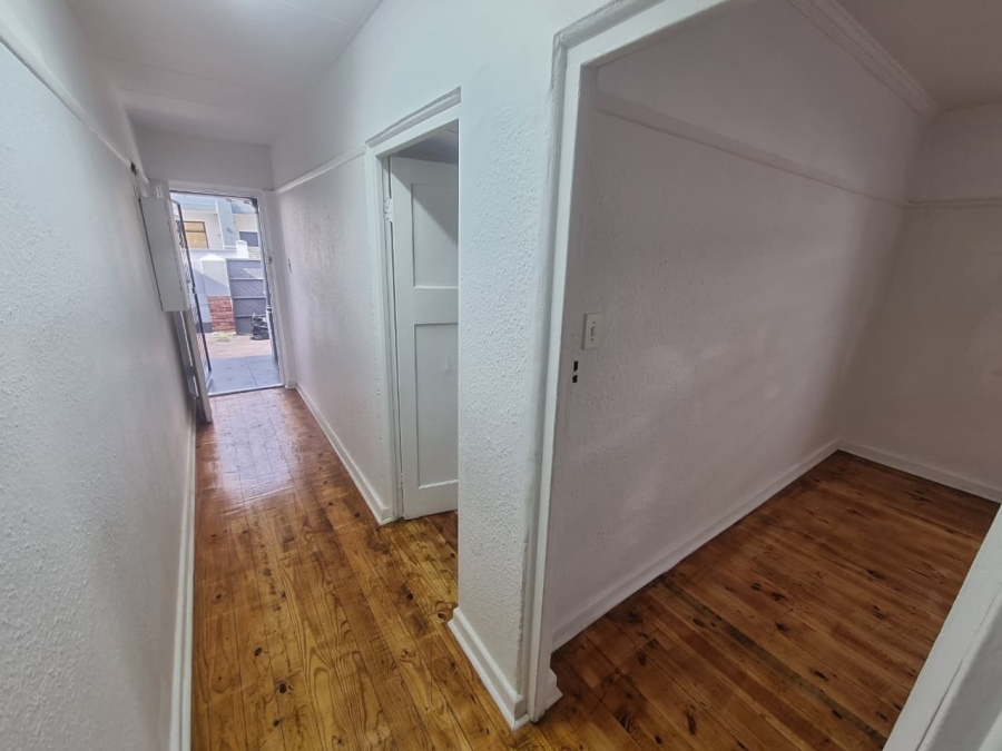 To Let 2 Bedroom Property for Rent in Lansdowne Western Cape